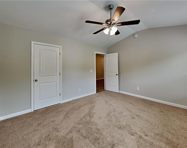 345 Westridge Circle - Photo Thumbnail 8