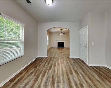 345 Westridge Circle - Photo Thumbnail 6