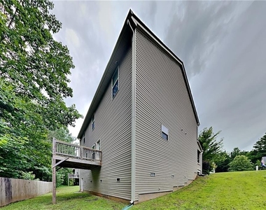 345 Westridge Circle - Photo Thumbnail 17
