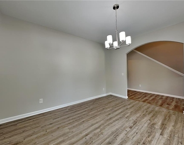 345 Westridge Circle - Photo Thumbnail 4