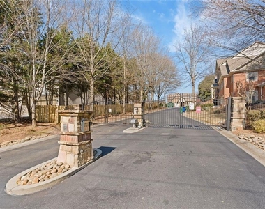 2763 Durham Drive Ne - Photo Thumbnail 8