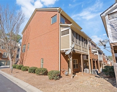 2763 Durham Drive Ne - Photo Thumbnail 3