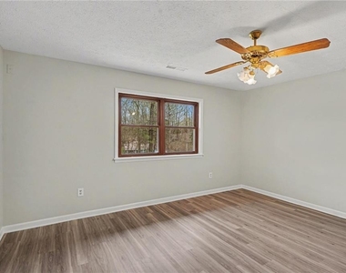 10 Gentry Drive - Photo Thumbnail 17