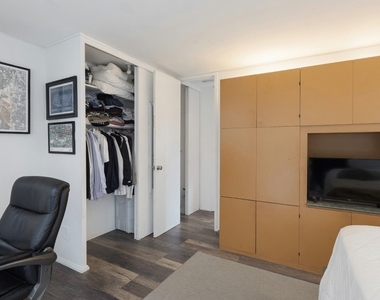 2400 N Lakeview Avenue - Photo Thumbnail 12