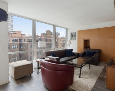 2400 N Lakeview Avenue - Photo Thumbnail 8