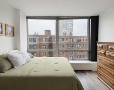 2400 N Lakeview Avenue - Photo Thumbnail 15