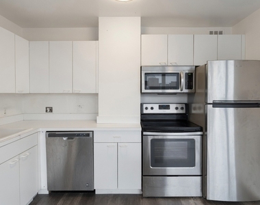 2400 N Lakeview Avenue - Photo Thumbnail 1