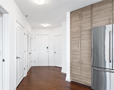 270 17th Street Nw - Photo Thumbnail 2