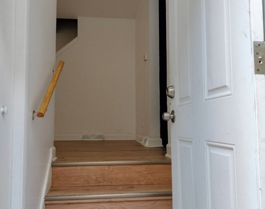 7910 S Muskegon Avenue - Photo Thumbnail 18