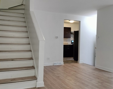 7910 S Muskegon Avenue - Photo Thumbnail 14