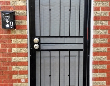 7910 S Muskegon Avenue - Photo Thumbnail 1