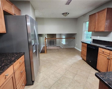 4011 Pinehurst Place - Photo Thumbnail 1