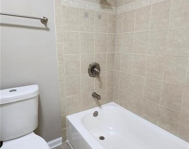 4011 Pinehurst Place - Photo Thumbnail 14