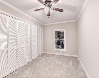 3372 Cottonwood Lane - Photo Thumbnail 10