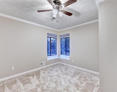 3372 Cottonwood Lane - Photo Thumbnail 8