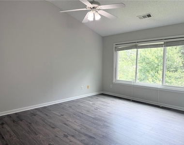 175 Sessingham Lane - Photo Thumbnail 10