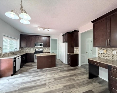 175 Sessingham Lane - Photo Thumbnail 6
