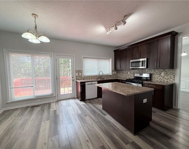 175 Sessingham Lane - Photo Thumbnail 5