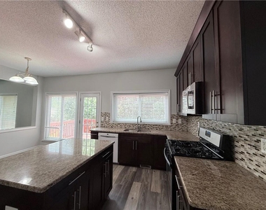 175 Sessingham Lane - Photo Thumbnail 8