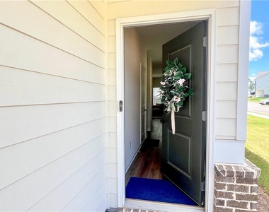 6321 Rosetta Drive - Photo Thumbnail 3