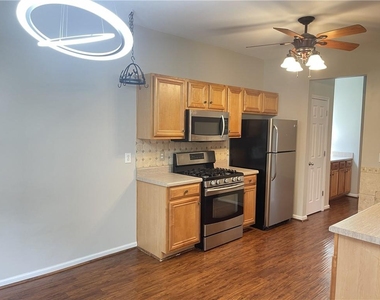 385 Blackwood Lane - Photo Thumbnail 20