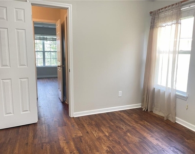 385 Blackwood Lane - Photo Thumbnail 10