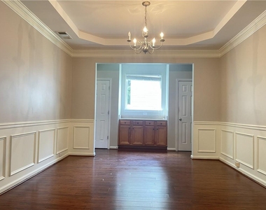 385 Blackwood Lane - Photo Thumbnail 3