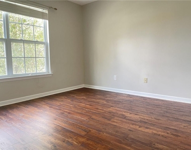 385 Blackwood Lane - Photo Thumbnail 11