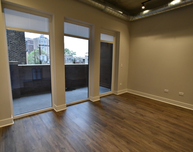 3833 N Broadway Street - Photo Thumbnail 10