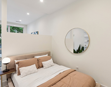812 W Adams Street - Photo Thumbnail 13