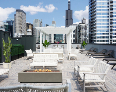 812 W Adams Street - Photo Thumbnail 26