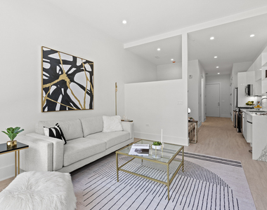 812 W Adams Street - Photo Thumbnail 5