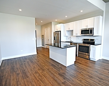 3833 N Broadway Street - Photo Thumbnail 12