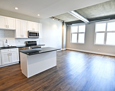 3833 N Broadway Street - Photo Thumbnail 11