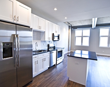 3833 N Broadway Street - Photo Thumbnail 9
