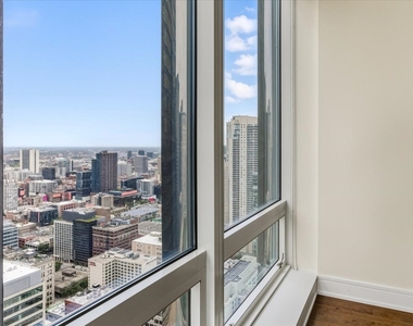 401 N Wabash Avenue - Photo Thumbnail 19