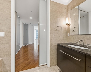 401 N Wabash Avenue - Photo Thumbnail 9