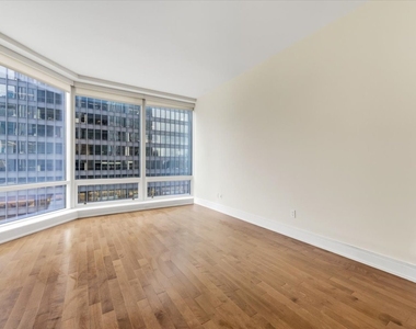 401 N Wabash Avenue - Photo Thumbnail 16