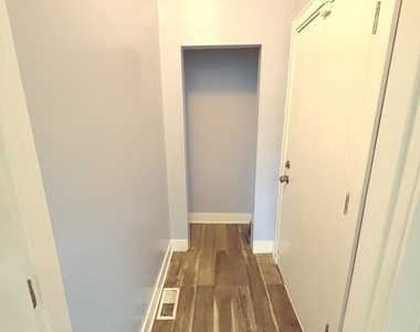 6508 S Carpenter Street - Photo Thumbnail 3