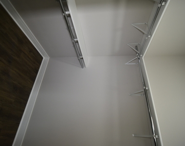 3833 N Broadway Street - Photo Thumbnail 12