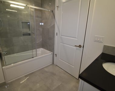 3833 N Broadway Street - Photo Thumbnail 14