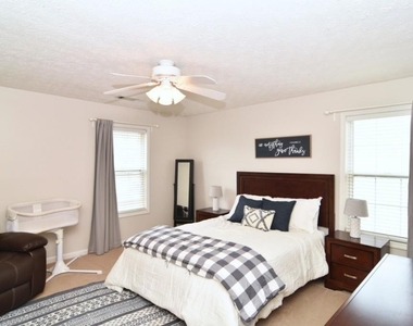 13361 Harpley Court - Photo Thumbnail 12