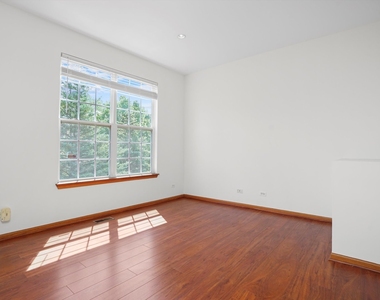 2304 Hudson Circle - Photo Thumbnail 10