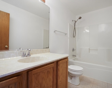 2304 Hudson Circle - Photo Thumbnail 22