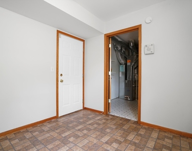 2304 Hudson Circle - Photo Thumbnail 5