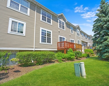 2304 Hudson Circle - Photo Thumbnail 24