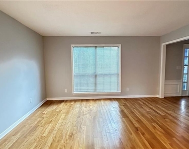 11900 Carriage Park Lane - Photo Thumbnail 3