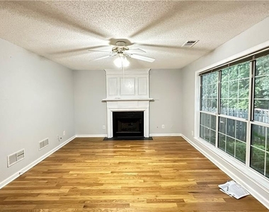 11900 Carriage Park Lane - Photo Thumbnail 4