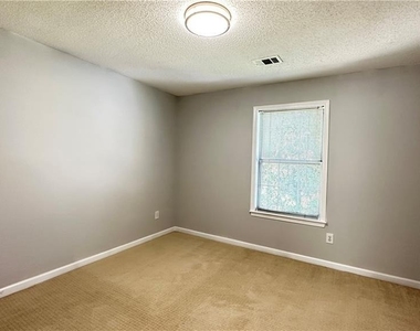 11900 Carriage Park Lane - Photo Thumbnail 16