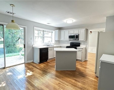 11900 Carriage Park Lane - Photo Thumbnail 6